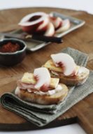 peach-and-hame-crispbreads-summerfruit-australia