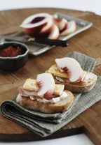 peach-and-hame-crispbreads-summerfruit-australia peach-and-hame-crispbreads-summerfruit-australia